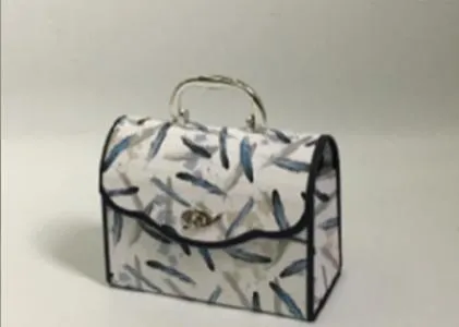 Сумка с крышкой подарочная 334560 23x14x15см ; Китай