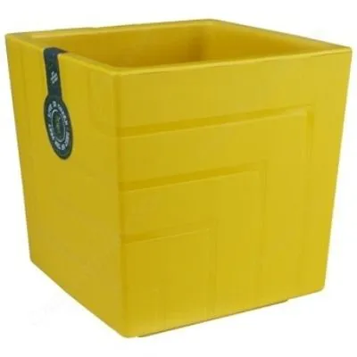 Кашпо пластиковое Квадро, медовый, 11,2х12см, 1,2л; Россия