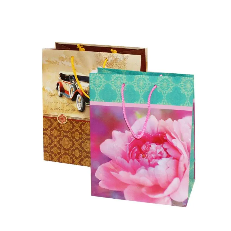 Сумка подарочная ламинированная, M 18х22,3см/10см; Россия