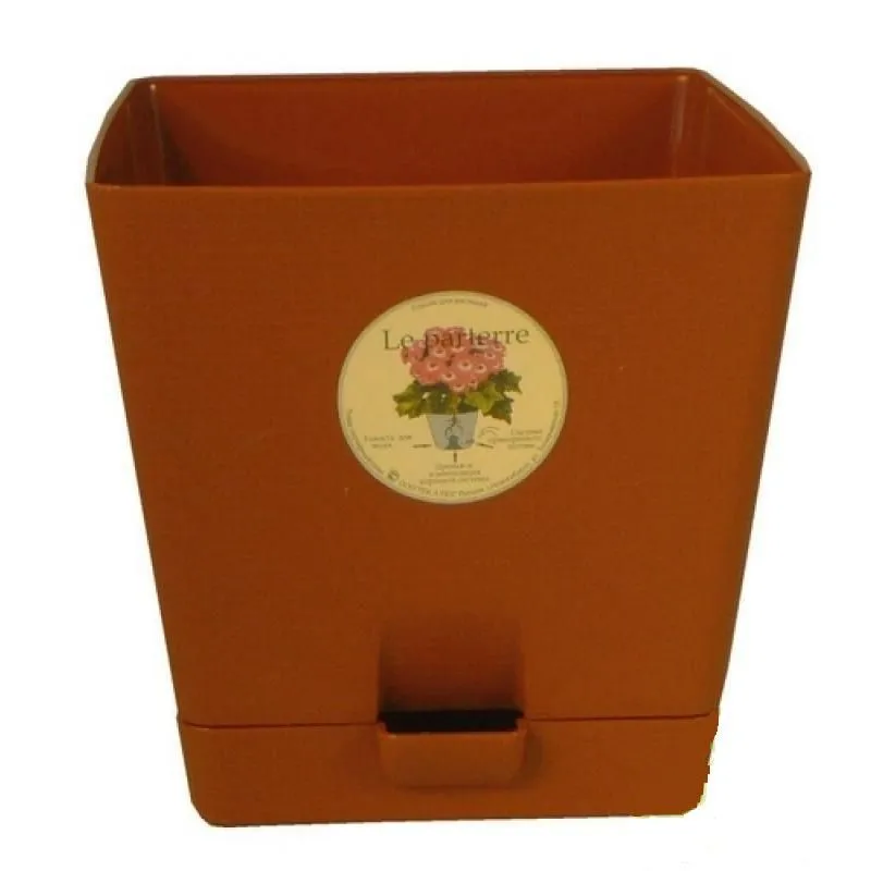 Кашпо пластиковое Квадрат, коричневое, 15х15см, 2л; Россия
