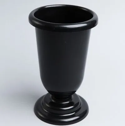 Вазон для цветов пластиковый под срезку с колышком, черный,  160ммх260мм; Россия