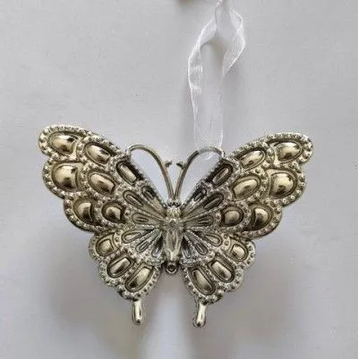 Украшение подвесное Бабочка (пластик), 9х11,5см, серебряный
